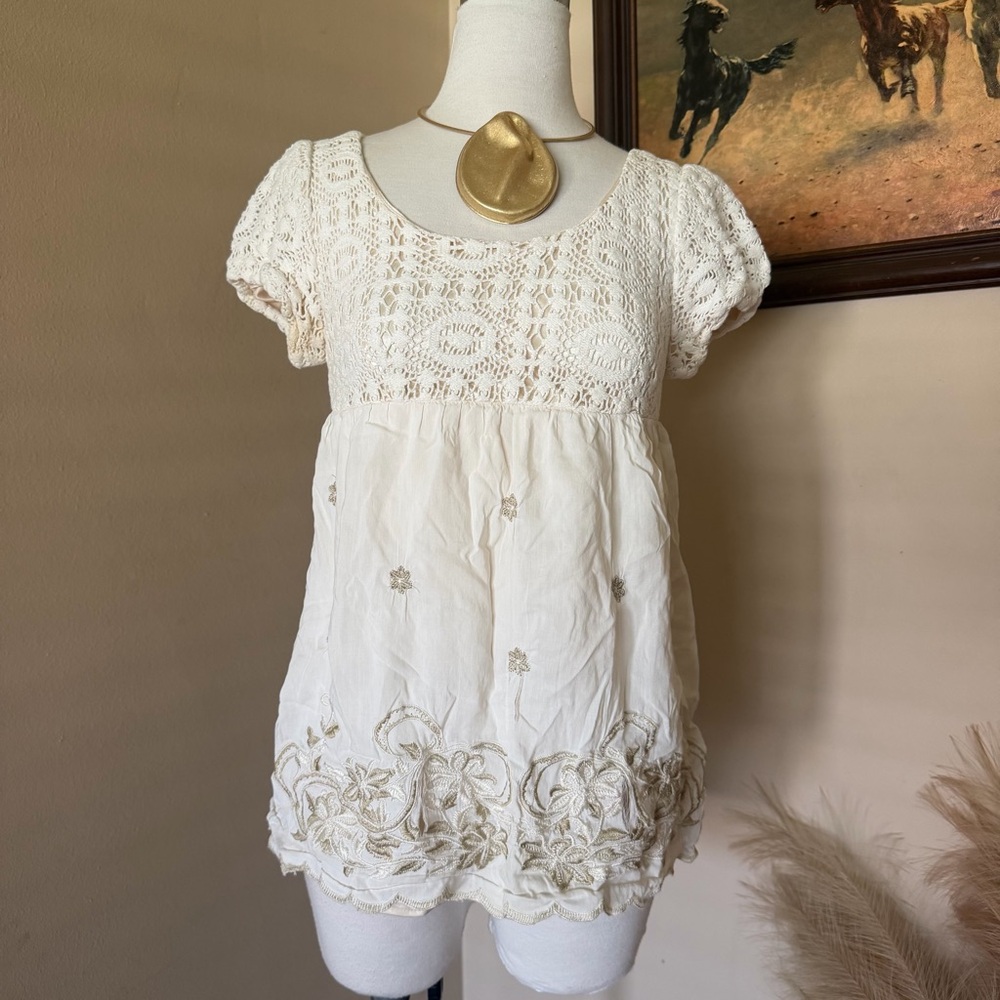Women’s Cream Silk Cotton Crochet Yoke Embroidered Top